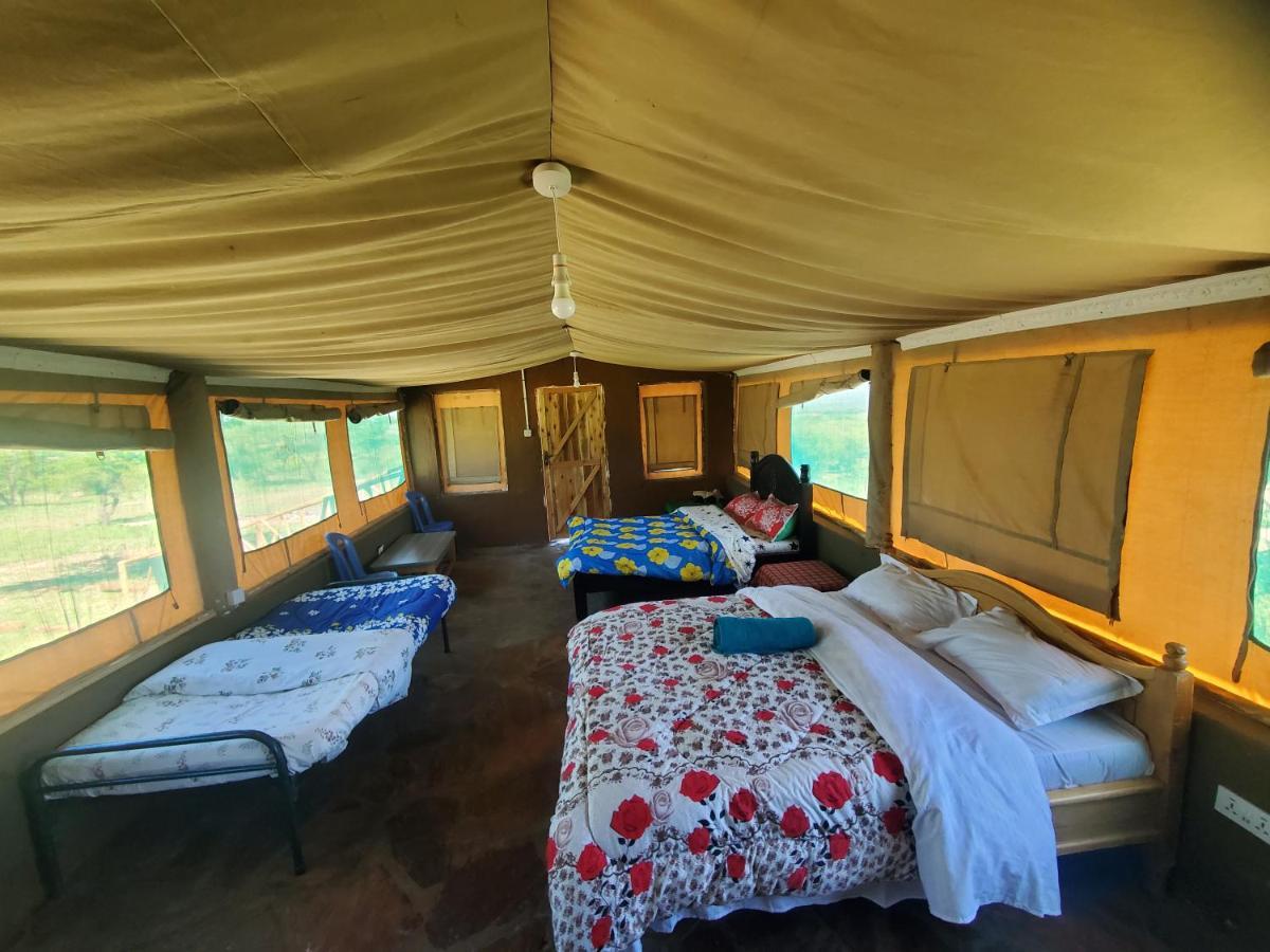 Semadep Safari Camp Bed and Breakfast Sekenani Esterno foto