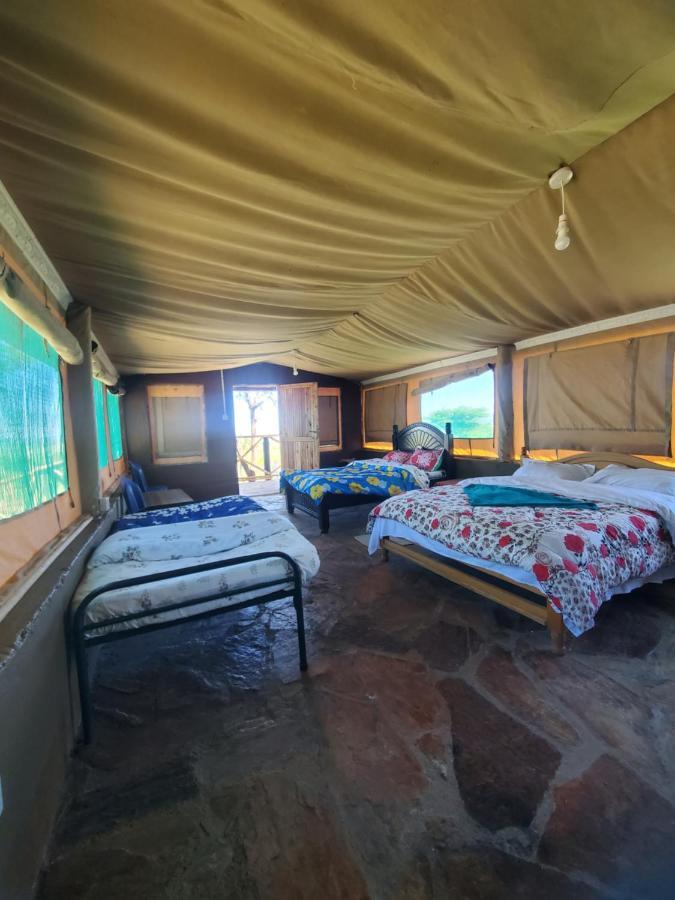 Semadep Safari Camp Bed and Breakfast Sekenani Esterno foto