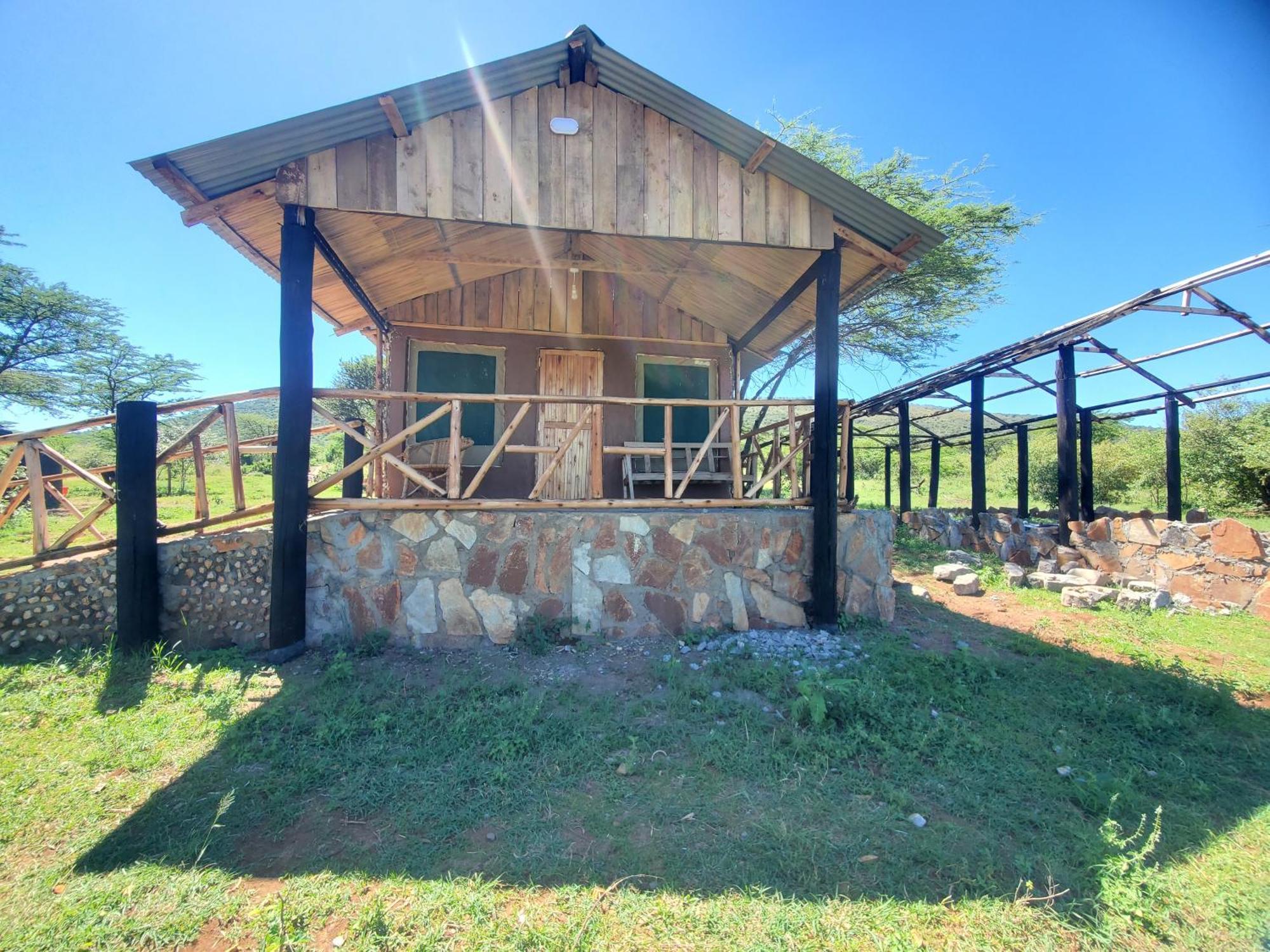 Semadep Safari Camp Bed and Breakfast Sekenani Esterno foto